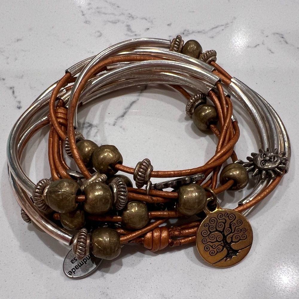 Lizzy James Wrap Bracelet